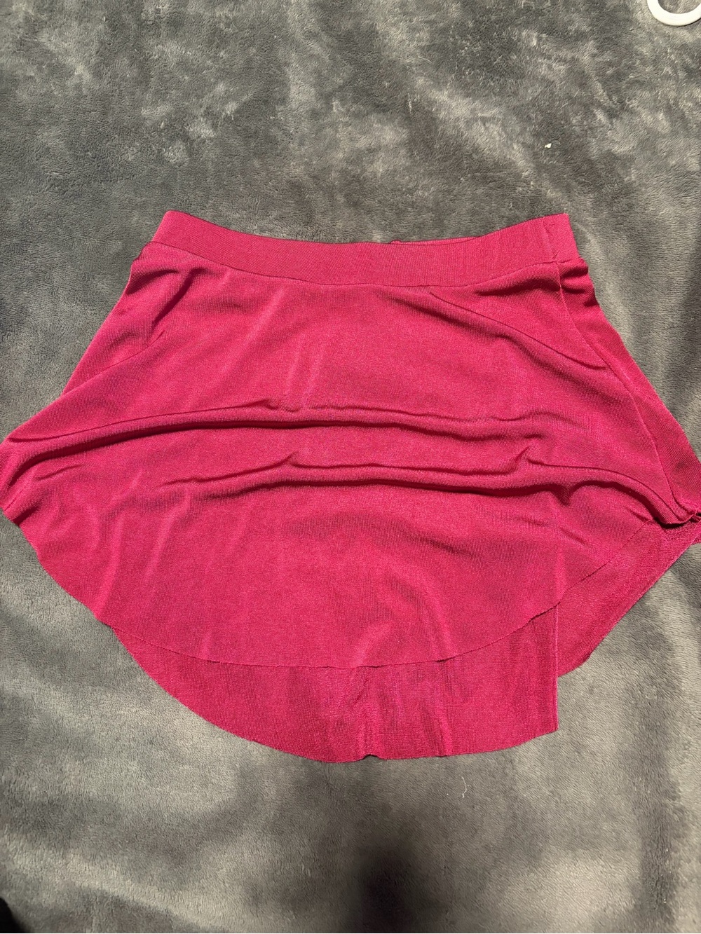 Bullet point skirt in Berry